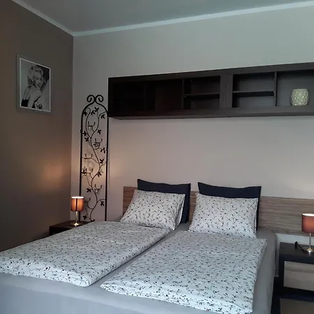 Gory Sowie - Na Parterze Z Parkingiem Apartment Pieszyce